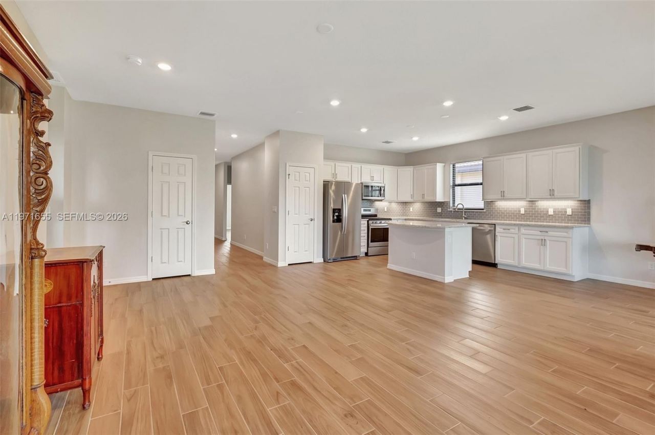 727 SE Boboli Way, Port Saint Lucie, FL 34984 Photo