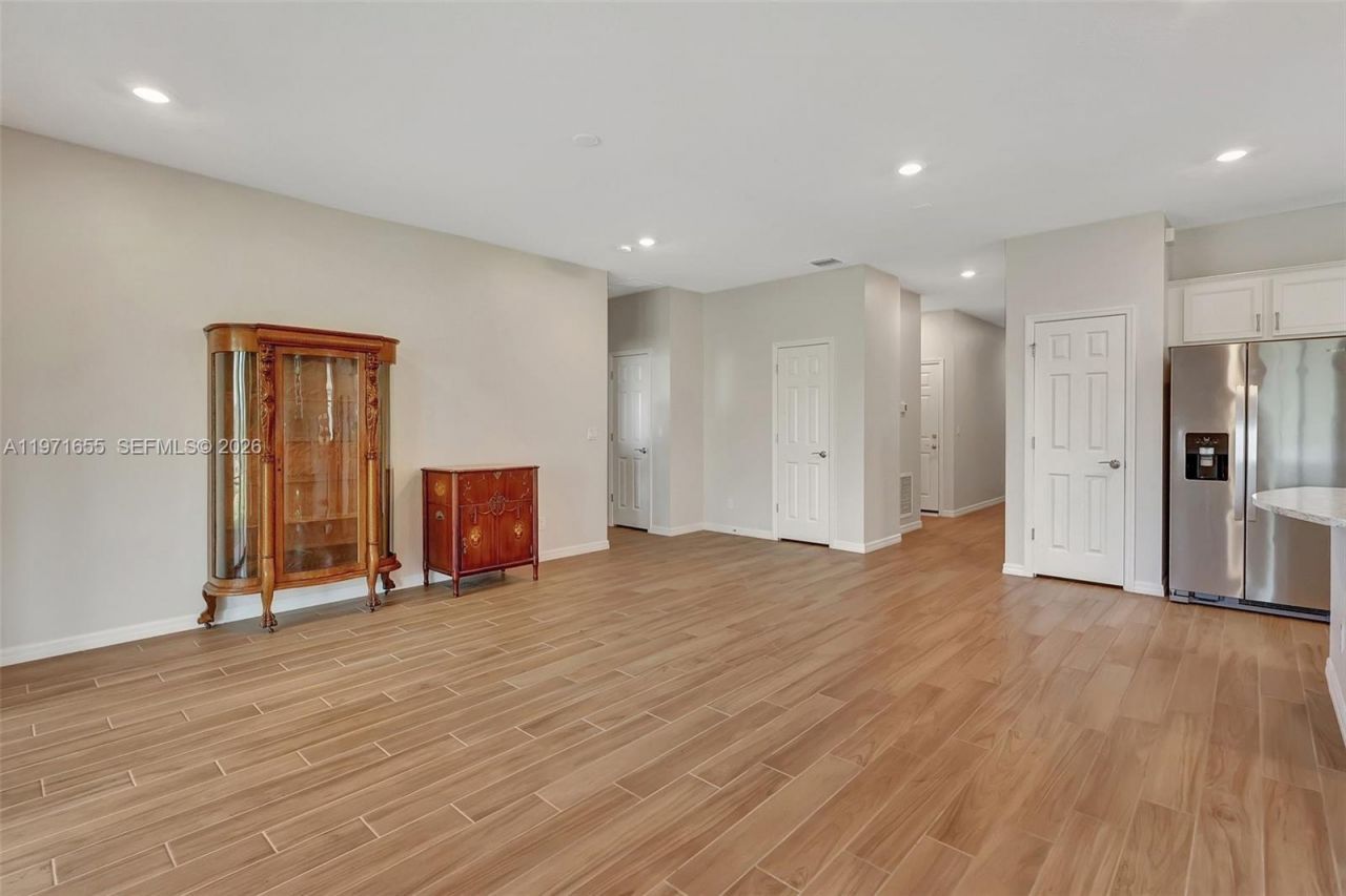 727 SE Boboli Way, Port Saint Lucie, FL 34984 Photo