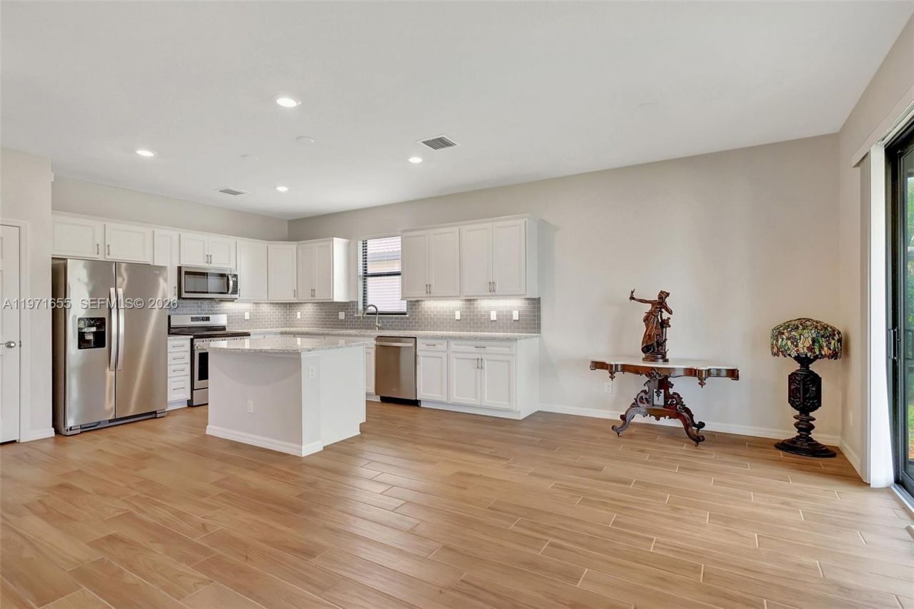 727 SE Boboli Way, Port Saint Lucie, FL 34984 Photo