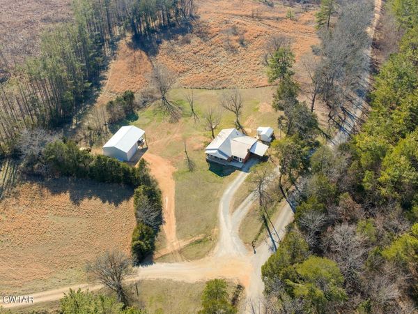 2134 Old Furnace Road , Decaturville, TN 38329