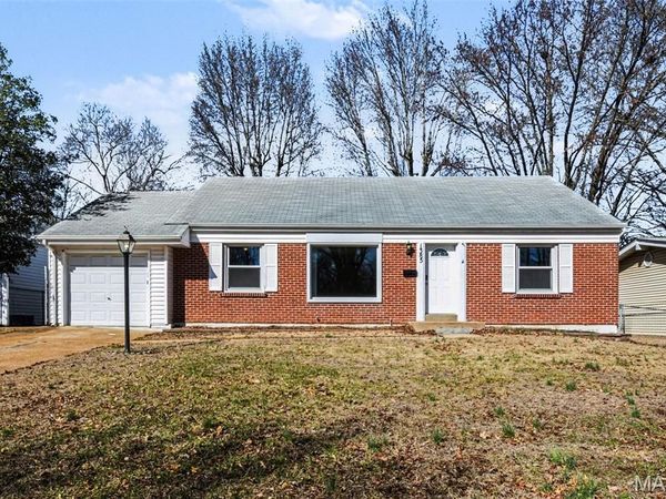 1385 Spring Valley Drive, Florissant, MO 63033
