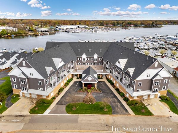 917 W Savidge Street, Unit 1, Spring Lake, MI 49456