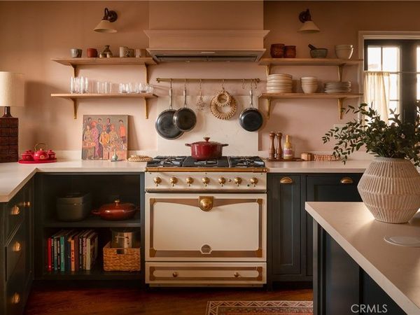 734 Parkman, Los Angeles, CA 90026