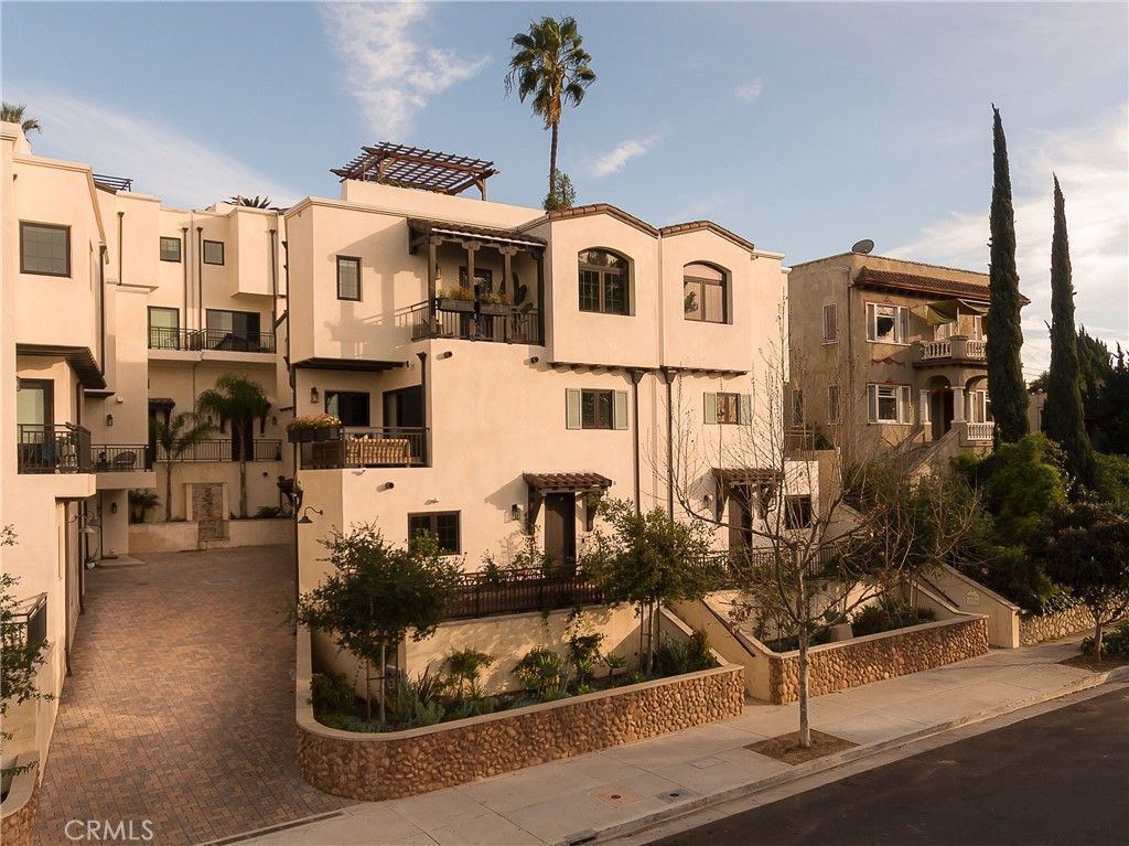 734 Parkman, Los Angeles, CA 90026 Main Photo