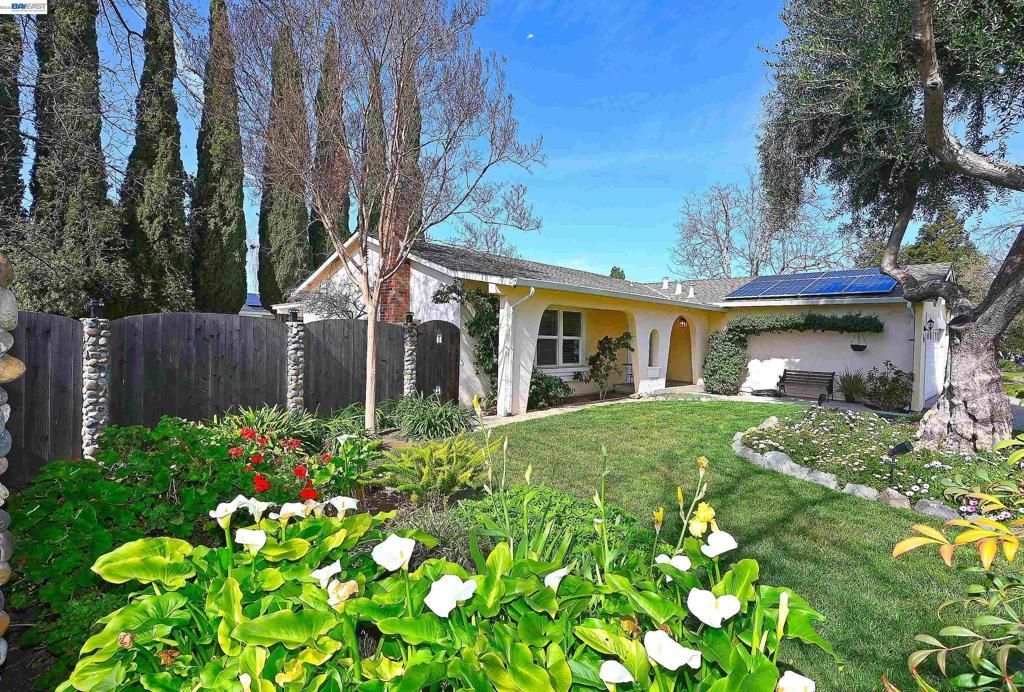 319 Pearl Dr, Livermore, CA 94550 Main Photo