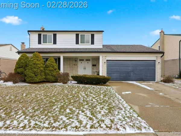 40162 Spitz Drive, Sterling Heights, MI 48313