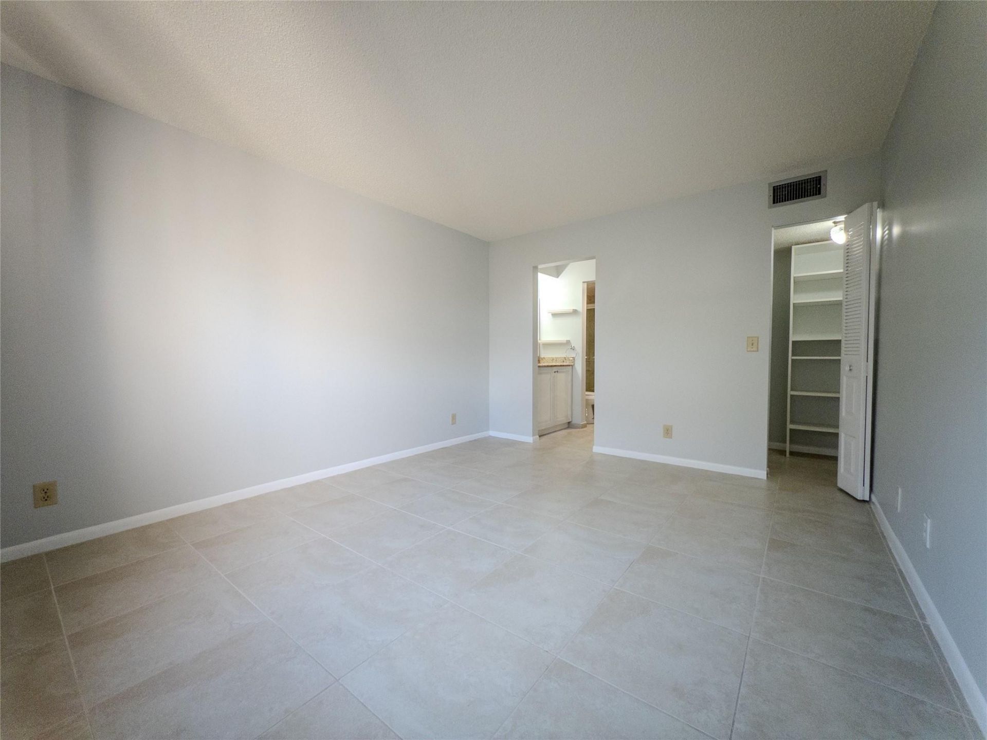 10332 Sunrise Lakes Boulevard, Unit 310, Sunrise, FL 33322 Photo