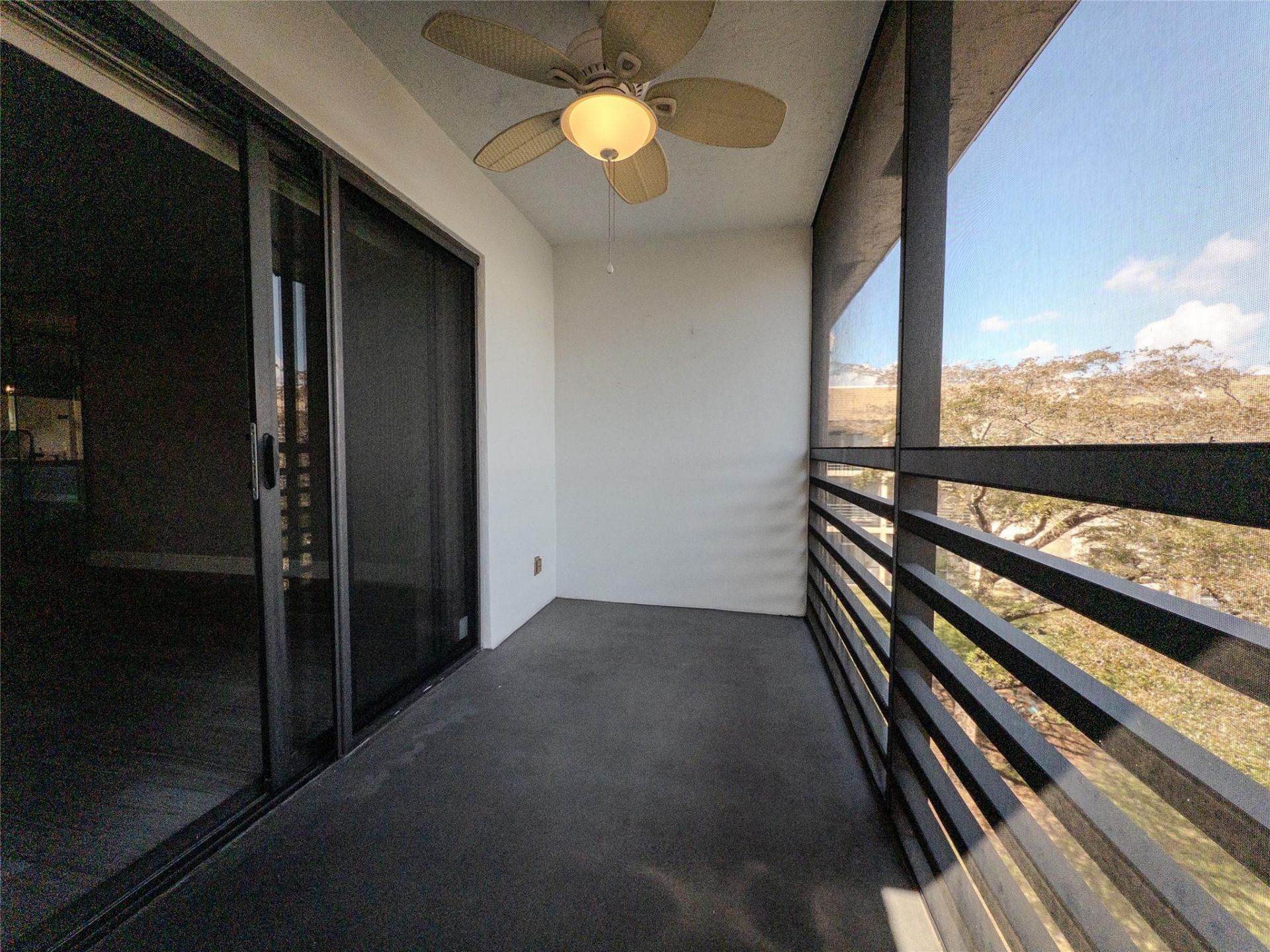 10332 Sunrise Lakes Boulevard, Unit 310, Sunrise, FL 33322 Photo