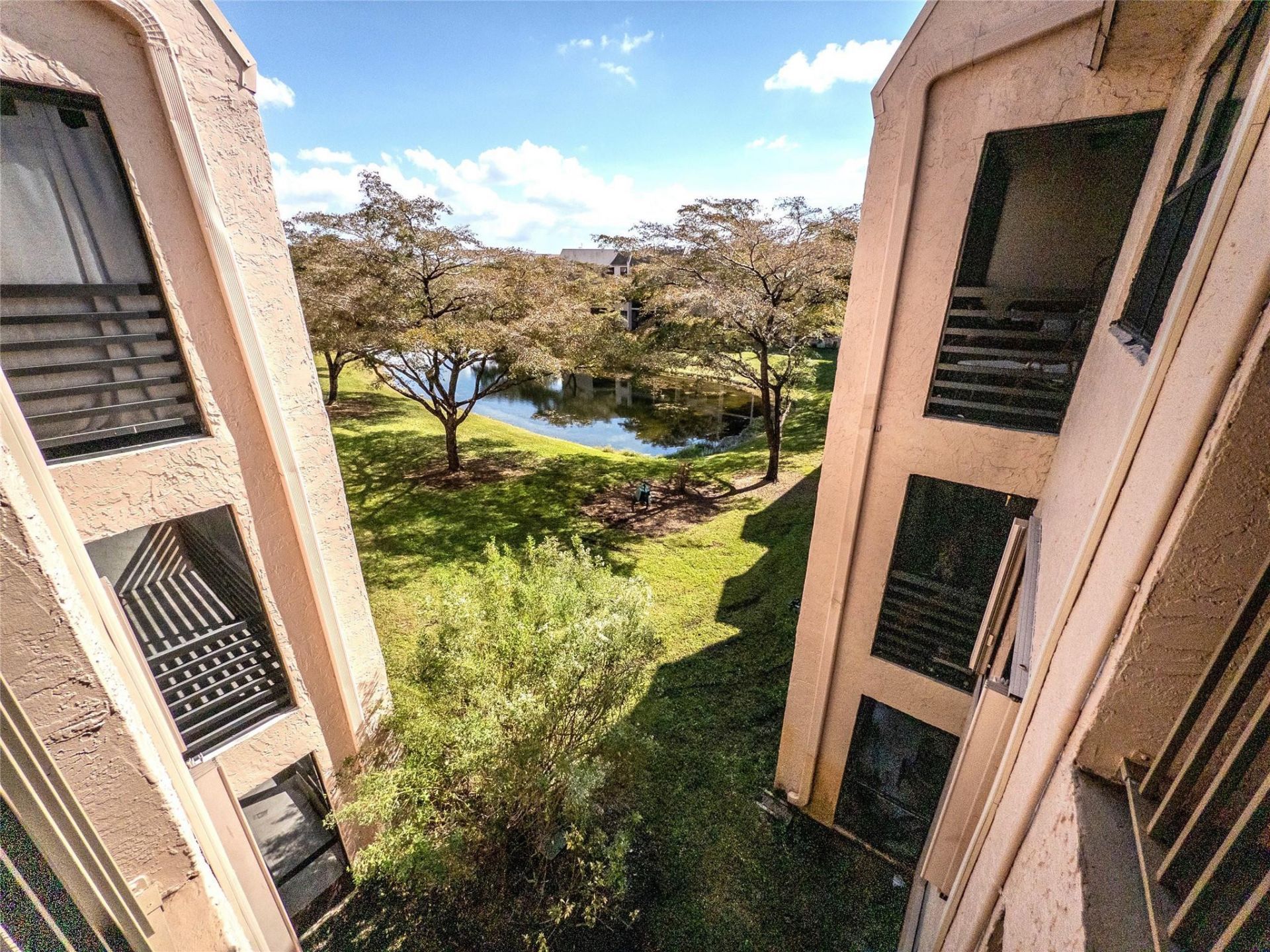 10332 Sunrise Lakes Boulevard, Unit 310, Sunrise, FL 33322 Photo