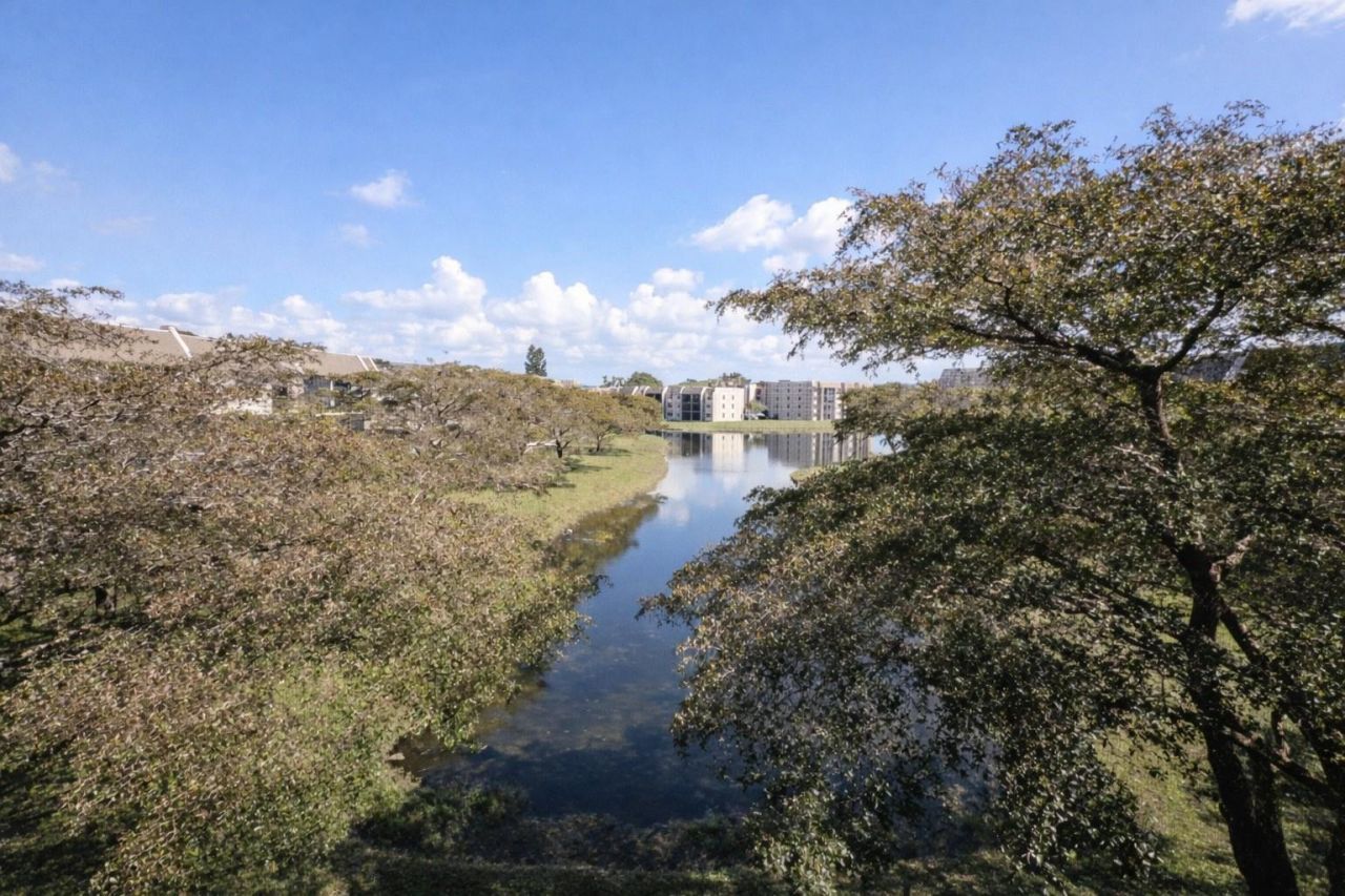 10332 Sunrise Lakes Boulevard, Unit 310, Sunrise, FL 33322 Photo