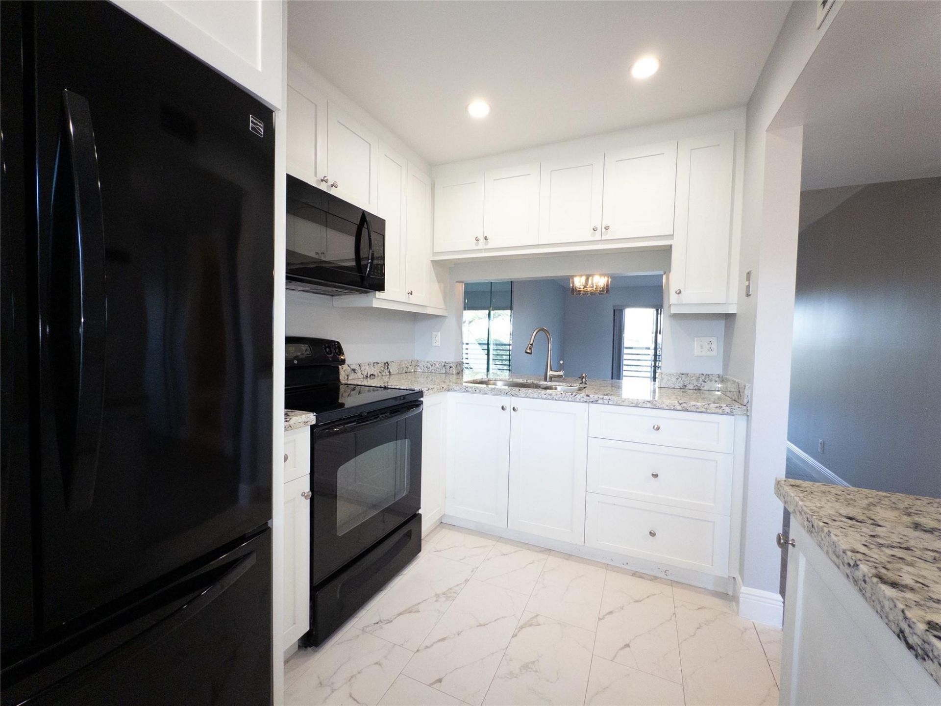 10332 Sunrise Lakes Boulevard, Unit 310, Sunrise, FL 33322 Photo