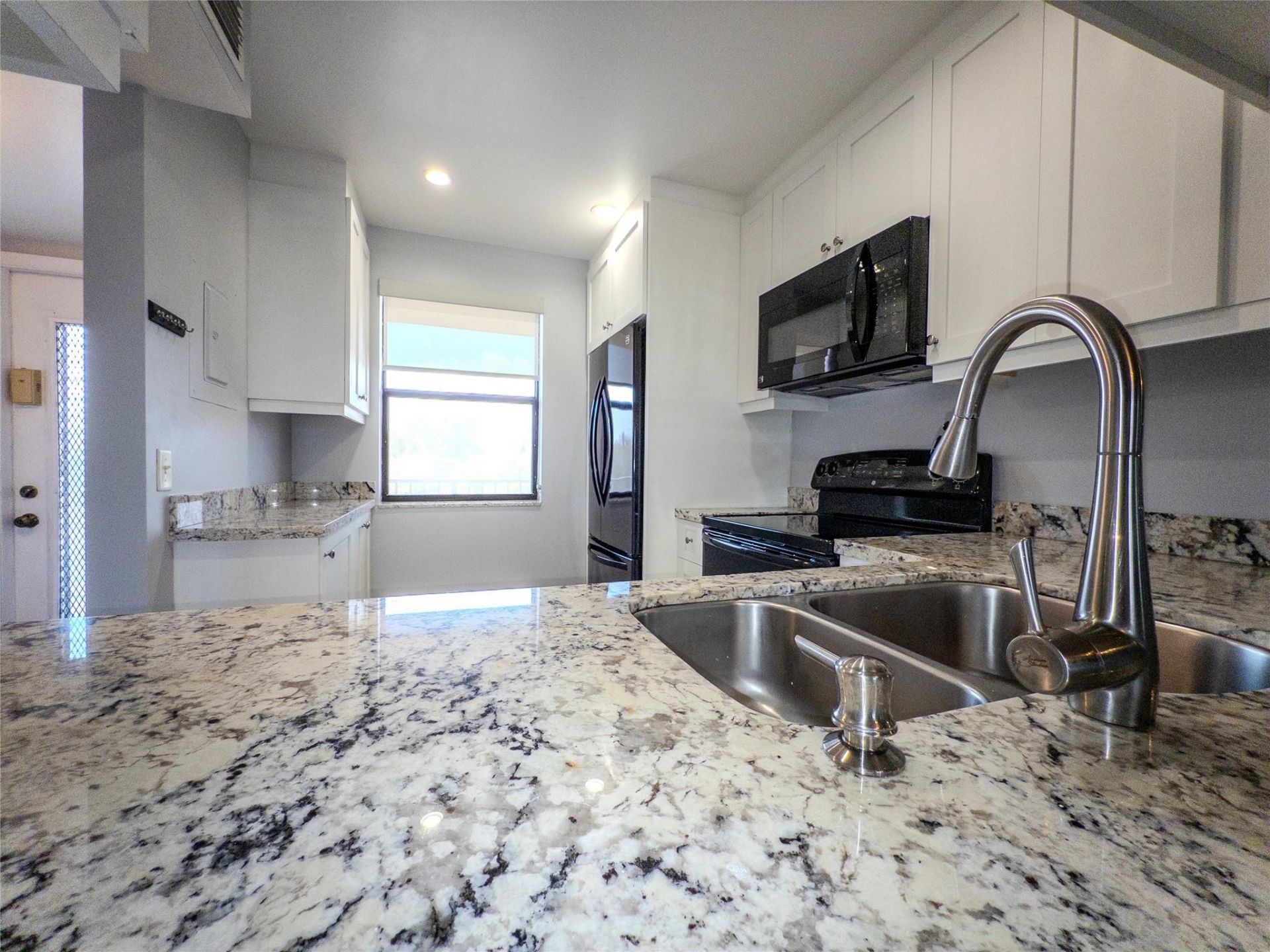 10332 Sunrise Lakes Boulevard, Unit 310, Sunrise, FL 33322 Photo