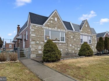 1605 STRAHLE STREET, PHILADELPHIA, PA 19152