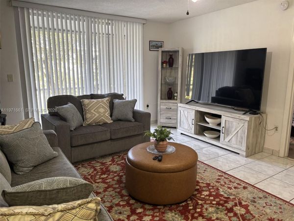 2903 Point East Dr , Unit K207, Aventura, FL 33160