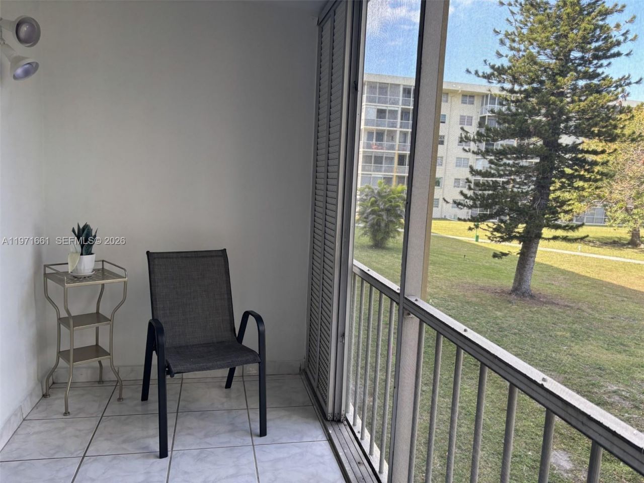 2903 Point East Dr , Unit K207, Aventura, FL 33160 Photo