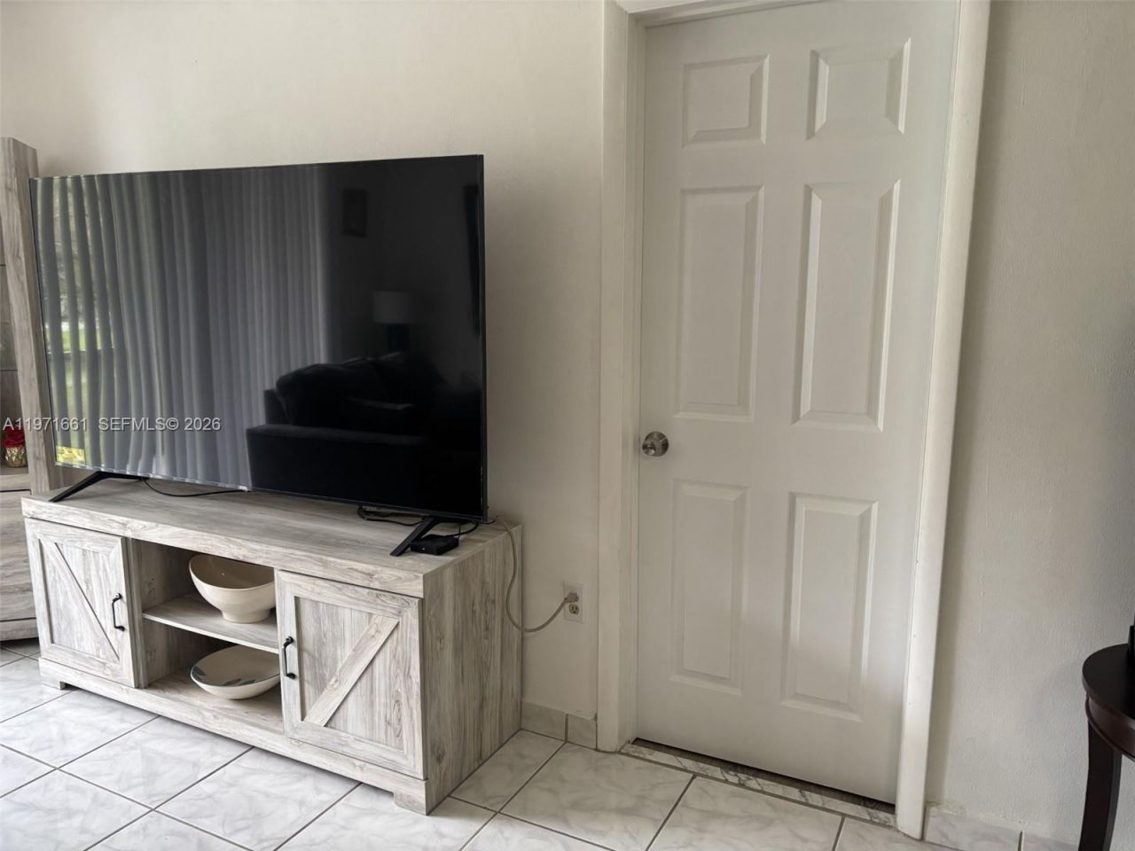 2903 Point East Dr, Unit K207, Aventura, FL 33160 Photo