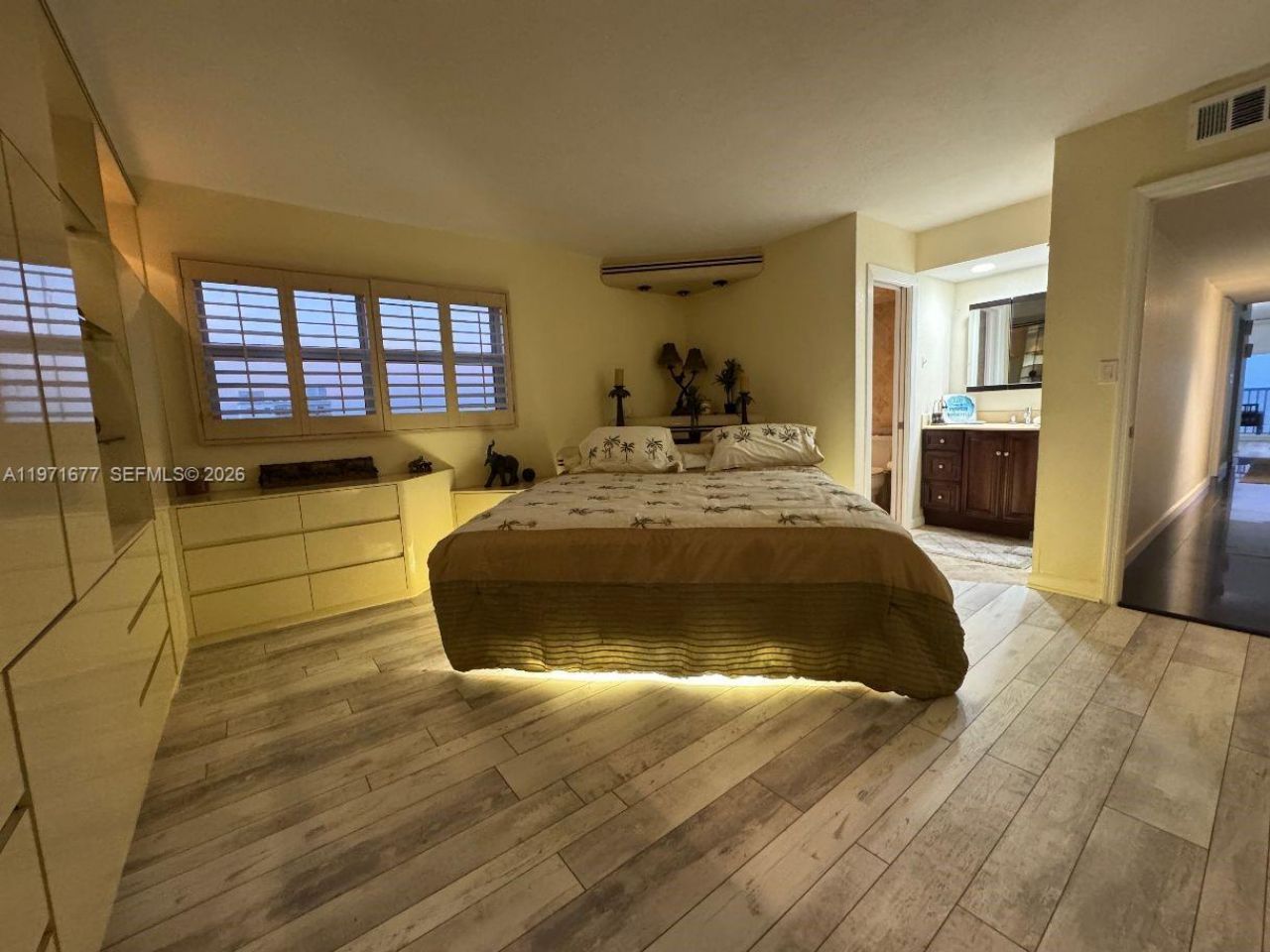 400 N Surf Rd , Unit 701, Hollywood, FL 33019 Photo