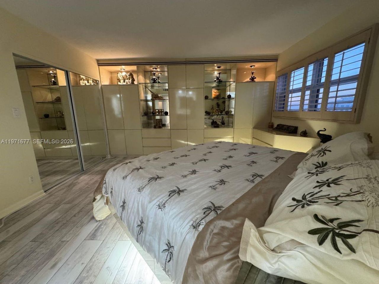 400 N Surf Rd , Unit 701, Hollywood, FL 33019 Photo