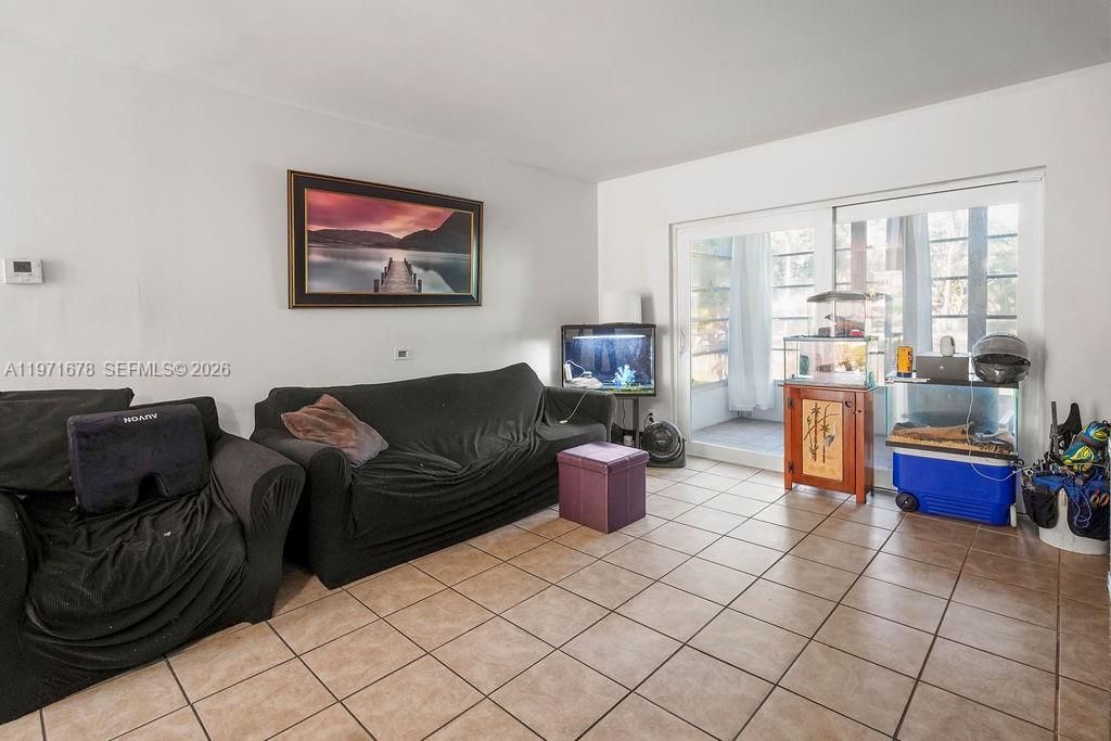 5121 W Oakland Park Blvd , Unit 109, Lauderdale Lakes, FL 33313 Photo