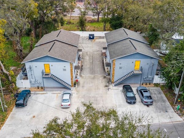 7917 LAKESHORE DRIVE, TAMPA, FL 33604