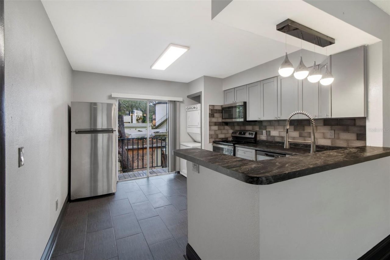 7917 Lakeshore Drive, Tampa, FL 33604 Photo