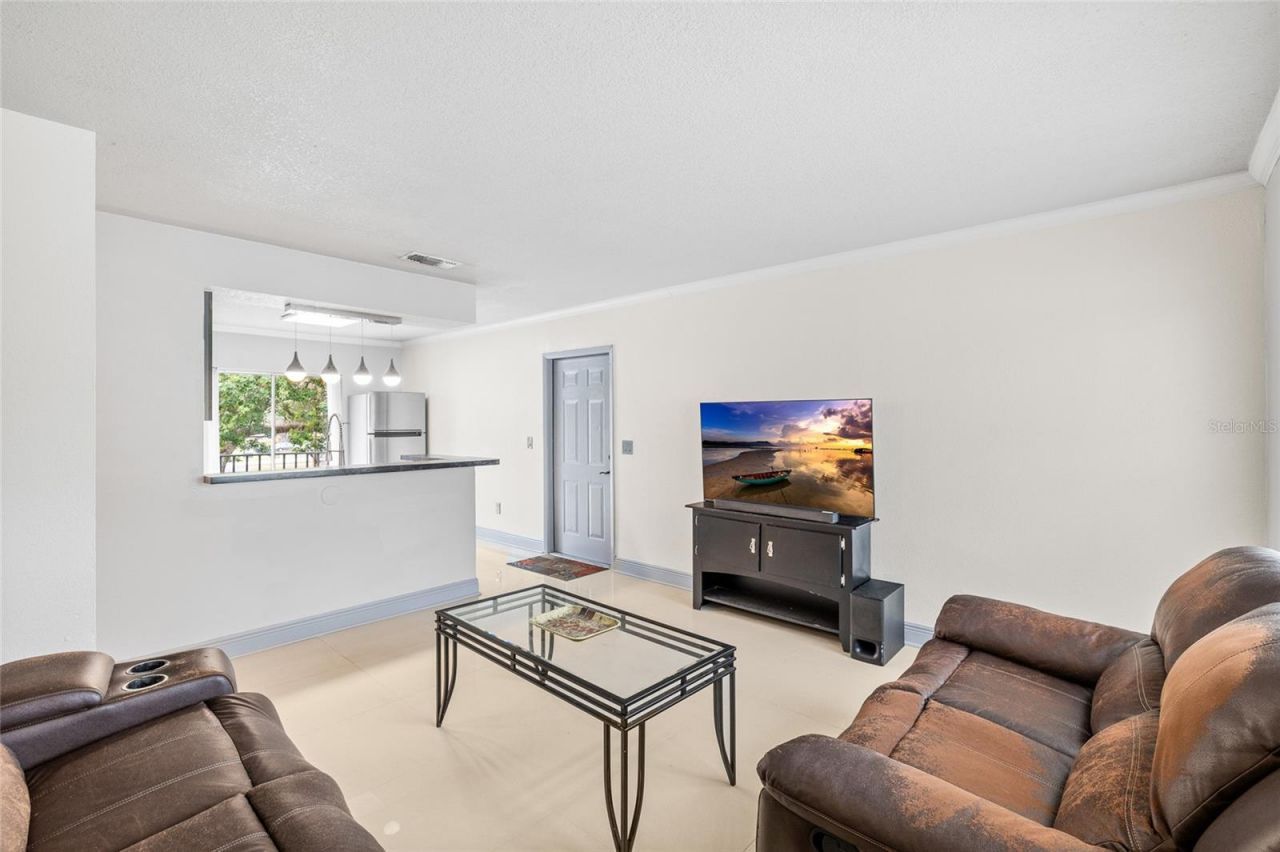 7917 Lakeshore Drive, Tampa, FL 33604 Photo