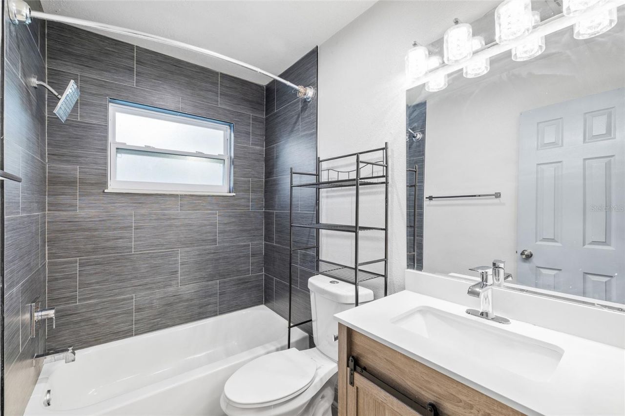 7917 Lakeshore Drive, Tampa, FL 33604 Photo