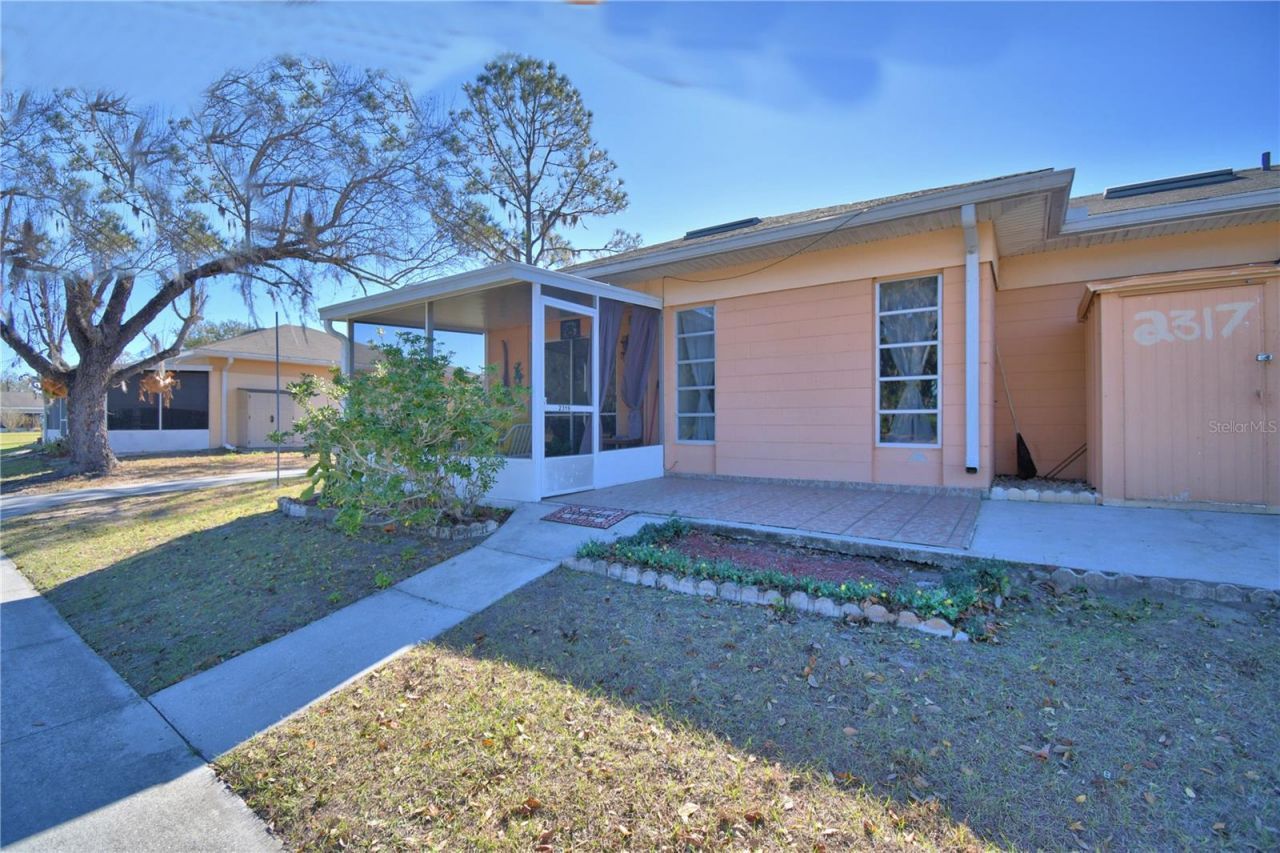 2319 Club Circle , Lake Wales, FL 33854 Photo