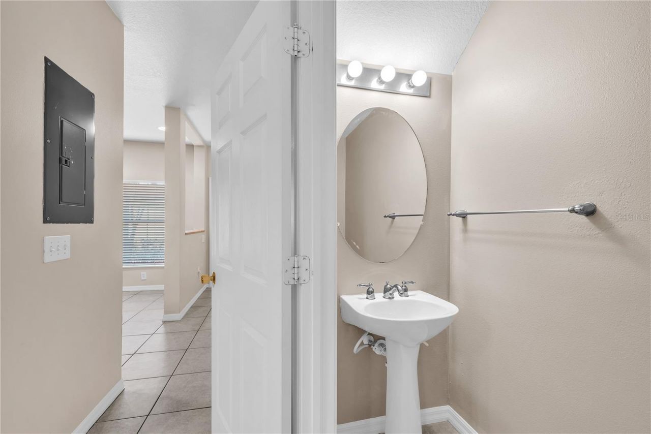 8509 Trail Wind Drive, Tampa, FL 33647 Photo