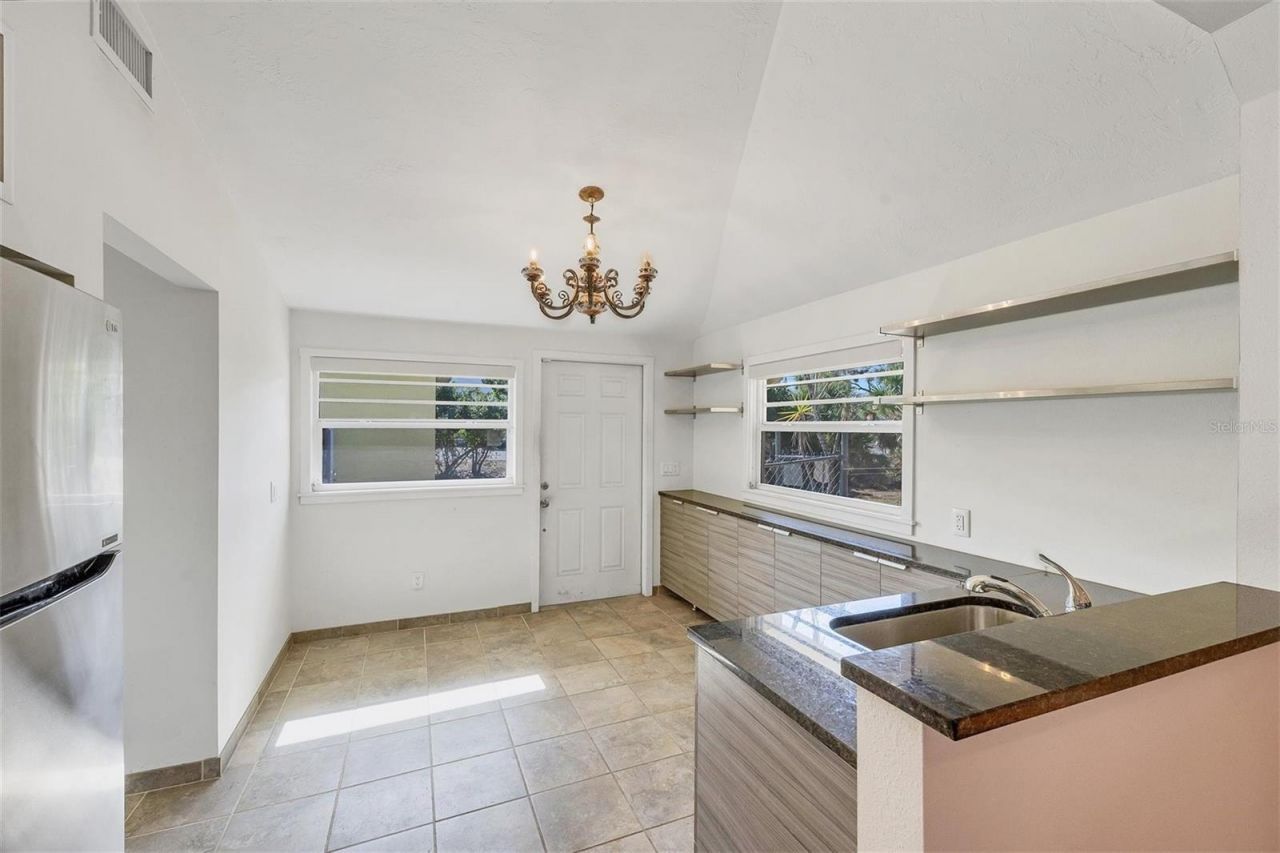 1716 10th Way , Sarasota, FL 34236 Photo