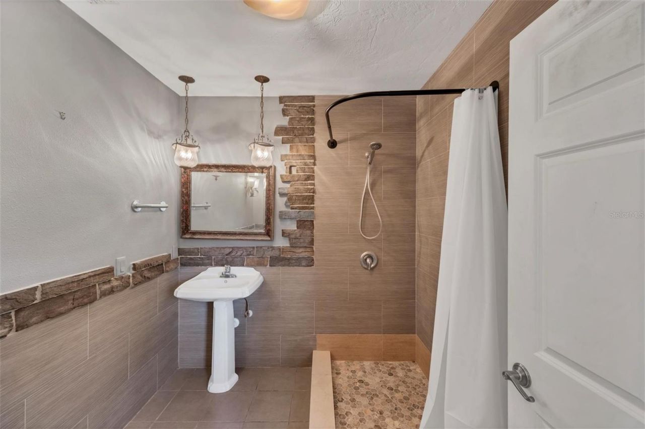 1716 10th Way , Sarasota, FL 34236 Photo