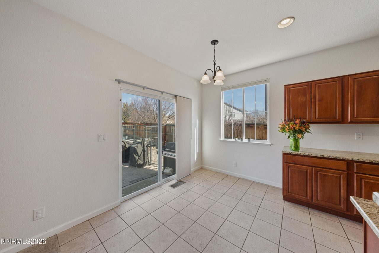 6680 Abbotswood Drive, Sparks, NV 89436 Photo