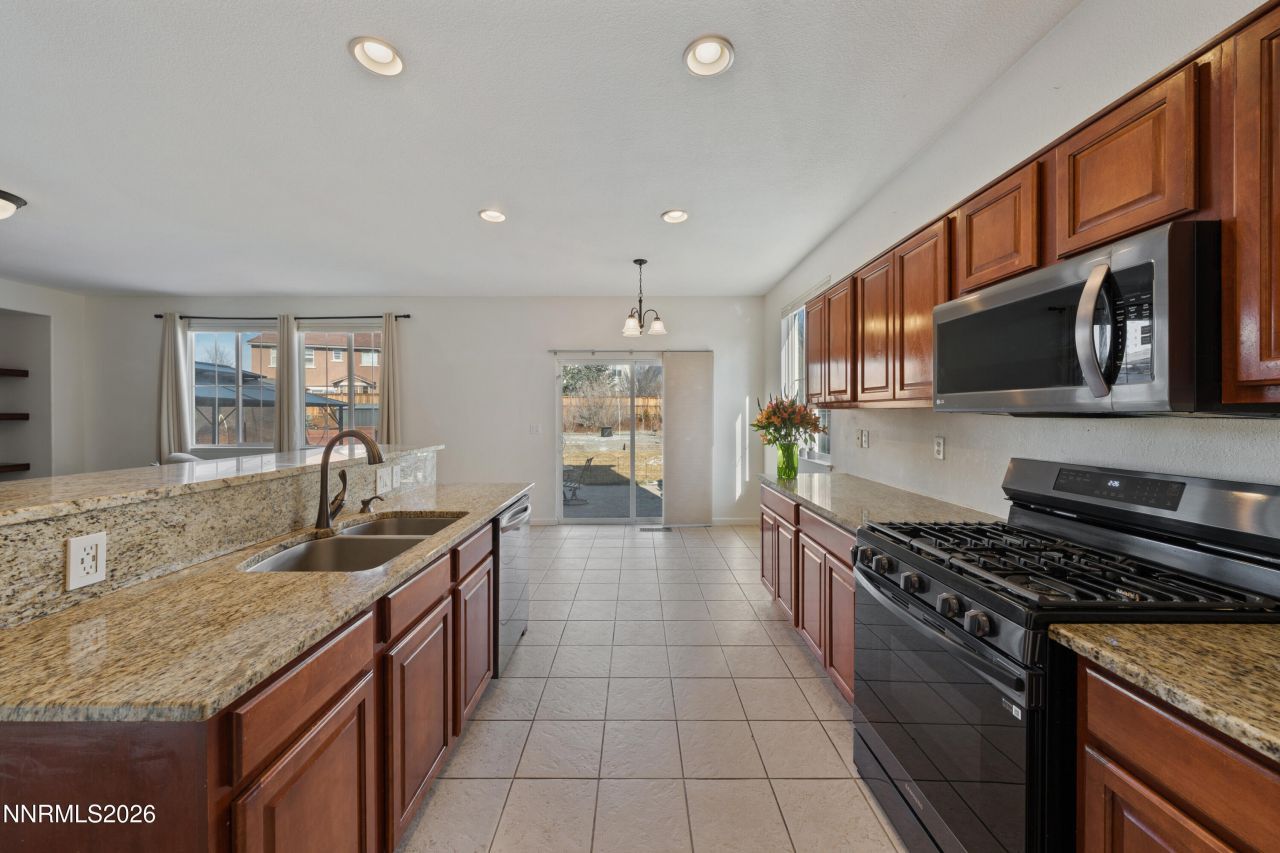 6680 Abbotswood Drive, Sparks, NV 89436 Photo