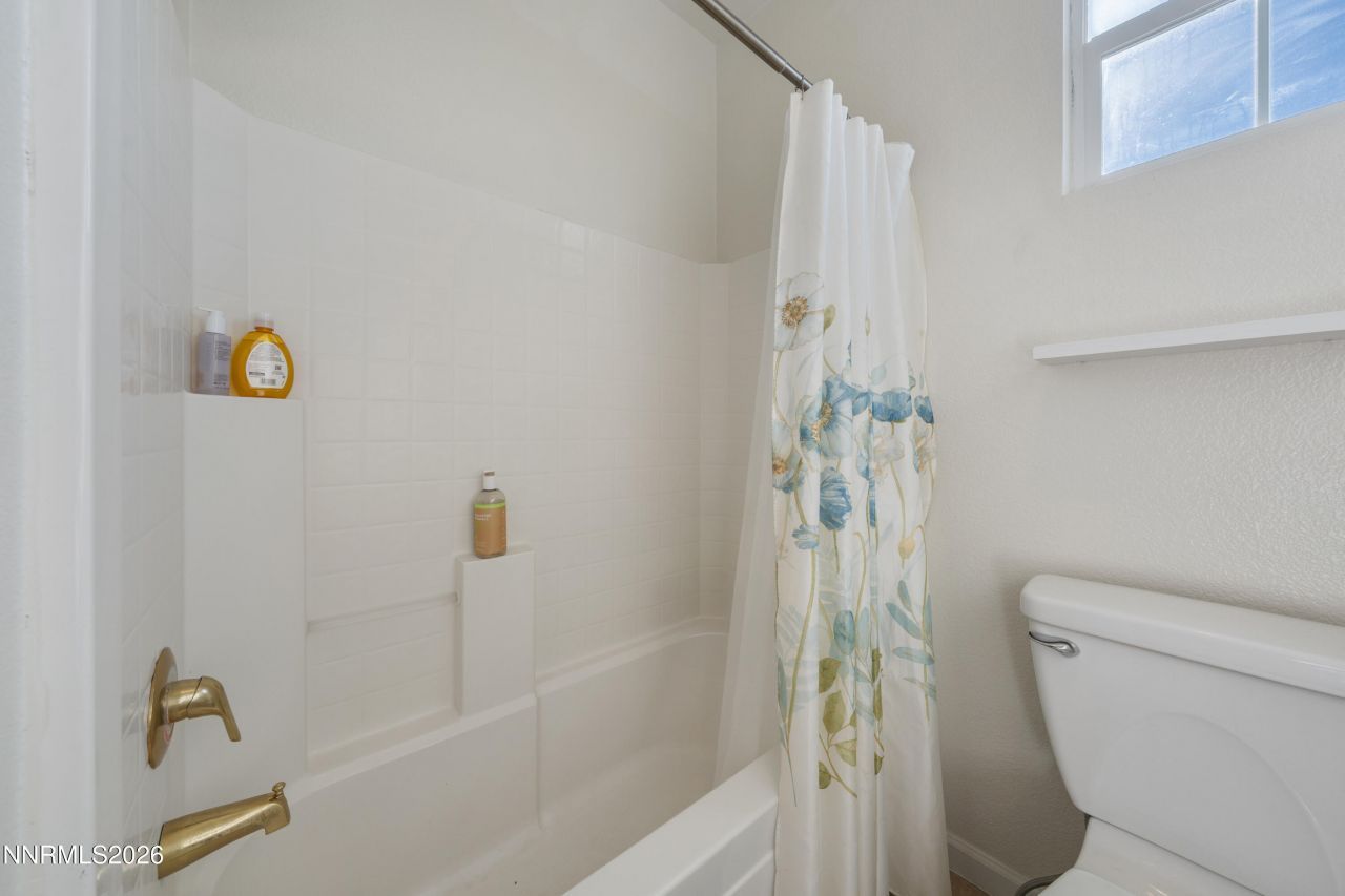 6680 Abbotswood Drive, Sparks, NV 89436 Photo