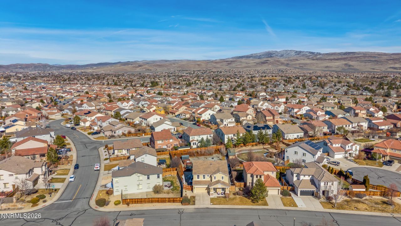 6680 Abbotswood Drive, Sparks, NV 89436 Photo