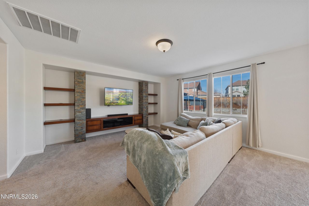 6680 Abbotswood Drive, Sparks, NV 89436 Photo