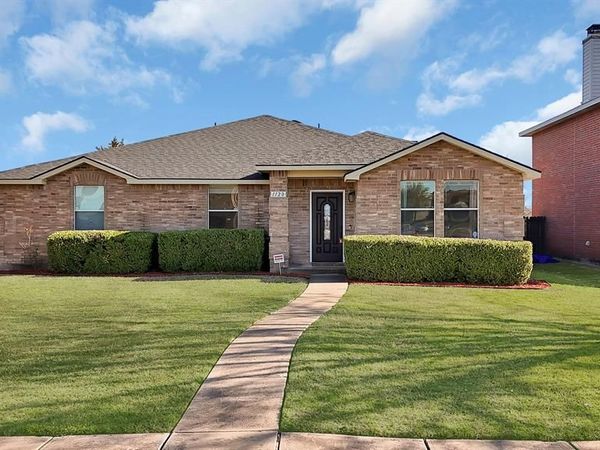 1120 Bumble Bee Drive, Lancaster, TX 75134