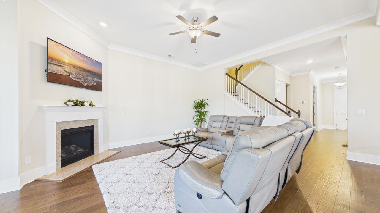 926 Cochran Street Photo 14