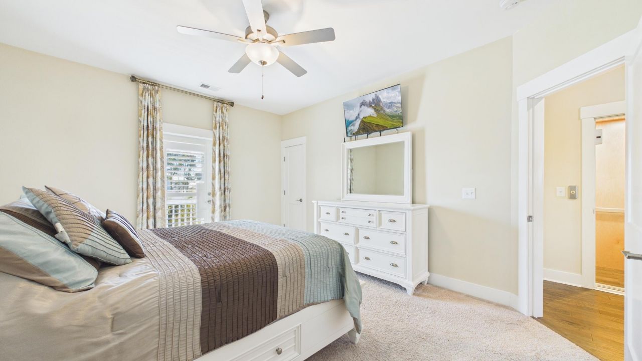 926 Cochran Street Photo 26