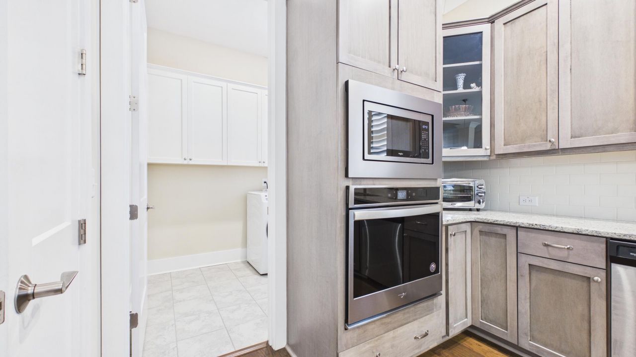 926 Cochran Street Photo 6