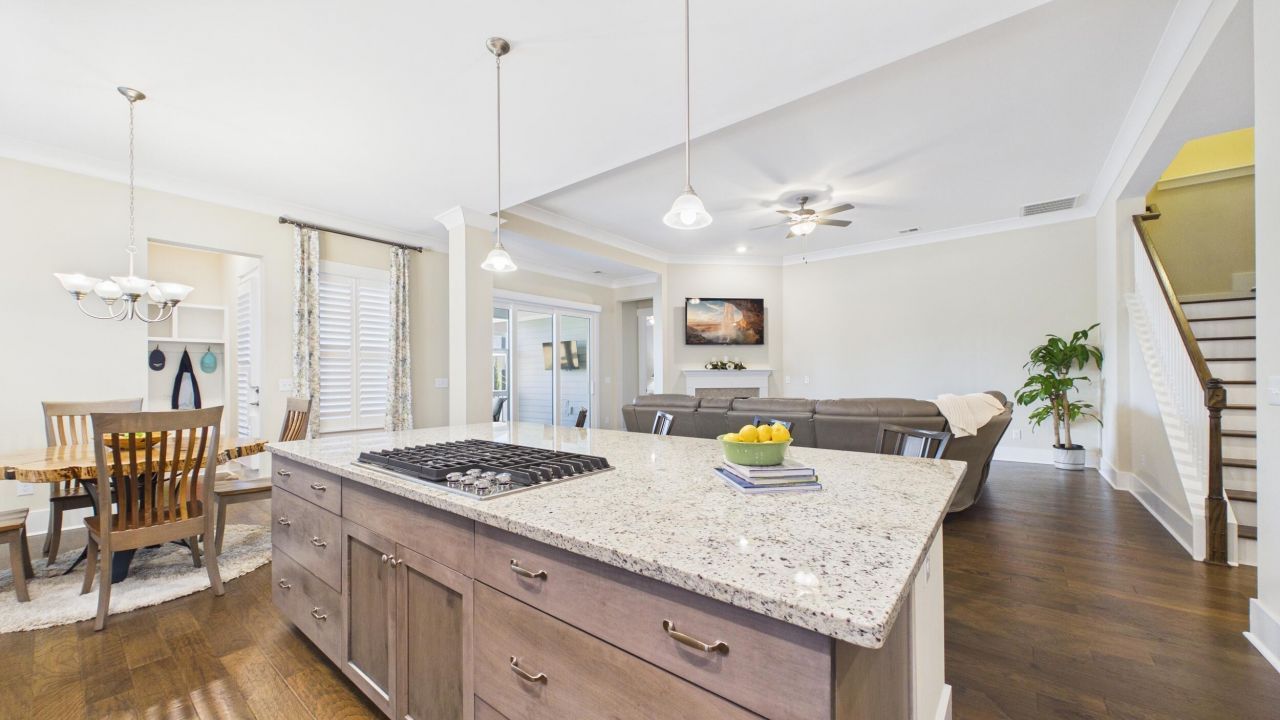 926 Cochran Street Photo 8