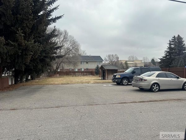 236 N 3rd E, REXBURG, ID 83440