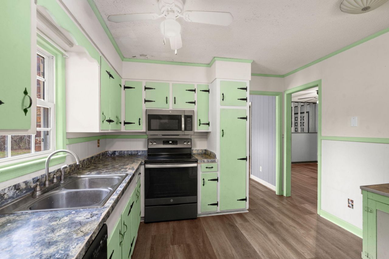 5232 Charleston Highway Photo 10