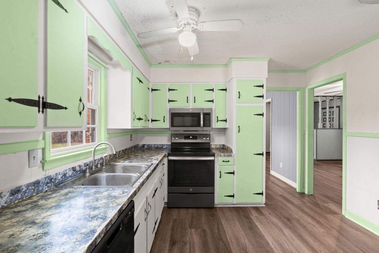 5232 Charleston Highway Photo 9