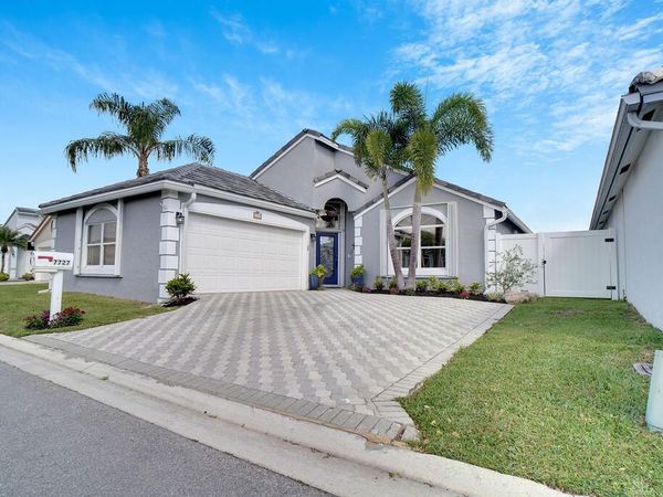 7727 Great Glen Circle, Delray Beach, FL 33446