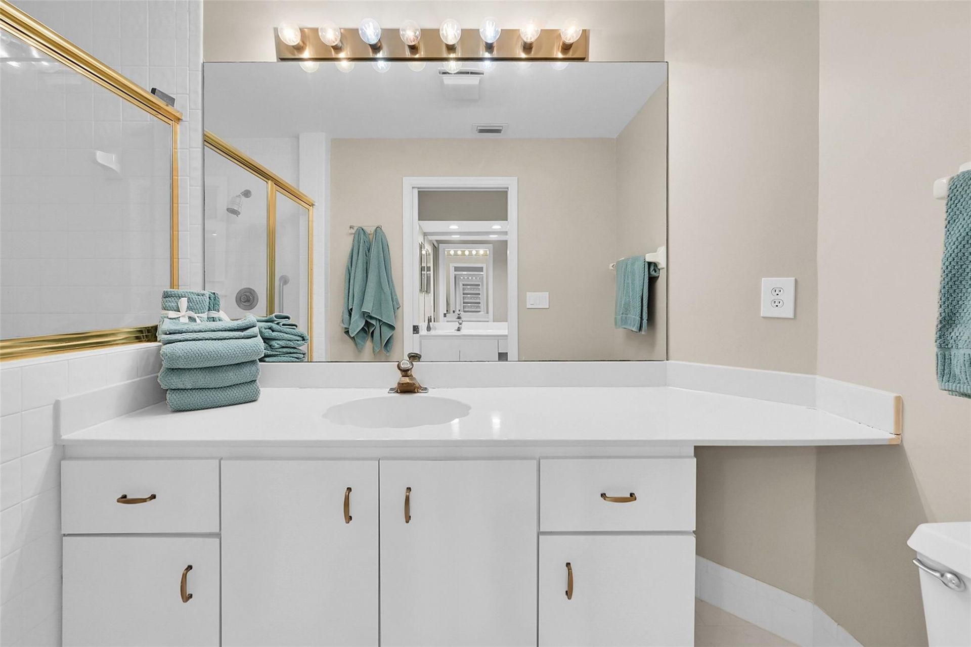 8049 Aberdeen Drive, Unit 101, Boynton Beach, FL 33472 Photo