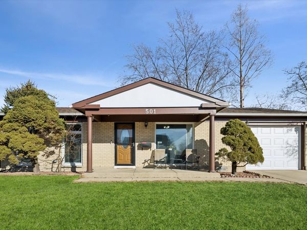 501 Newberry Drive, Streamwood, IL 60107
