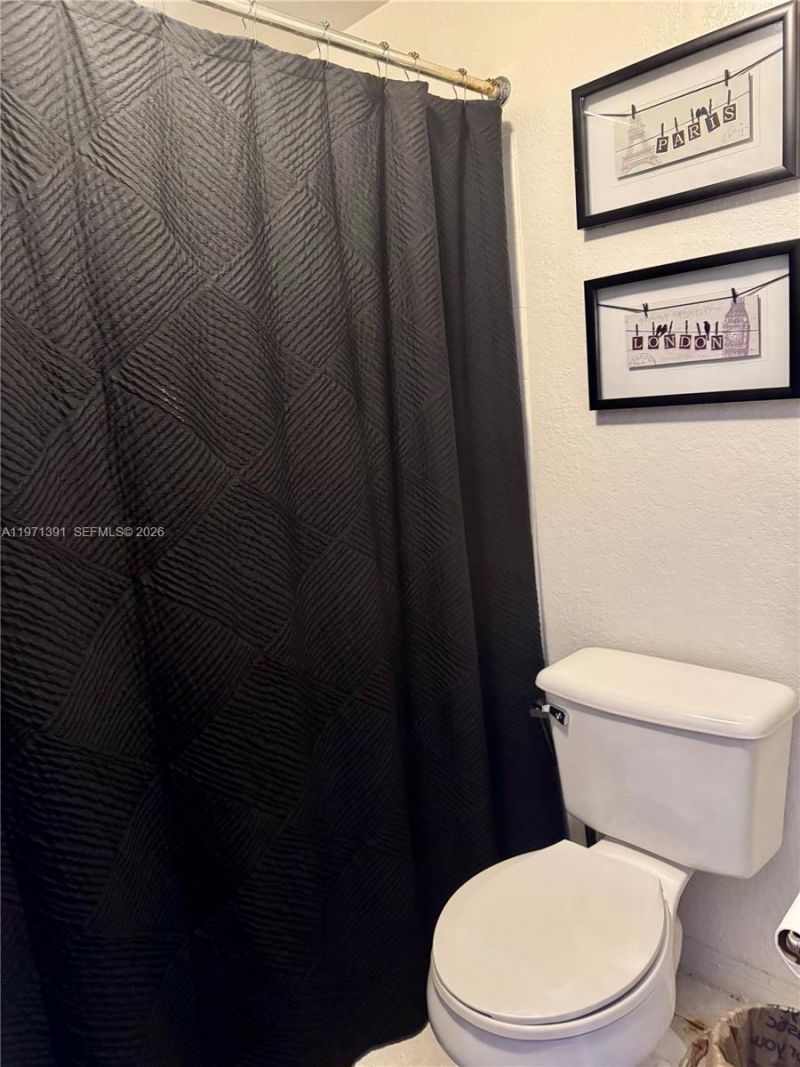 2517 Centergate Dr, Unit 203, Miramar, FL 33025 Photo