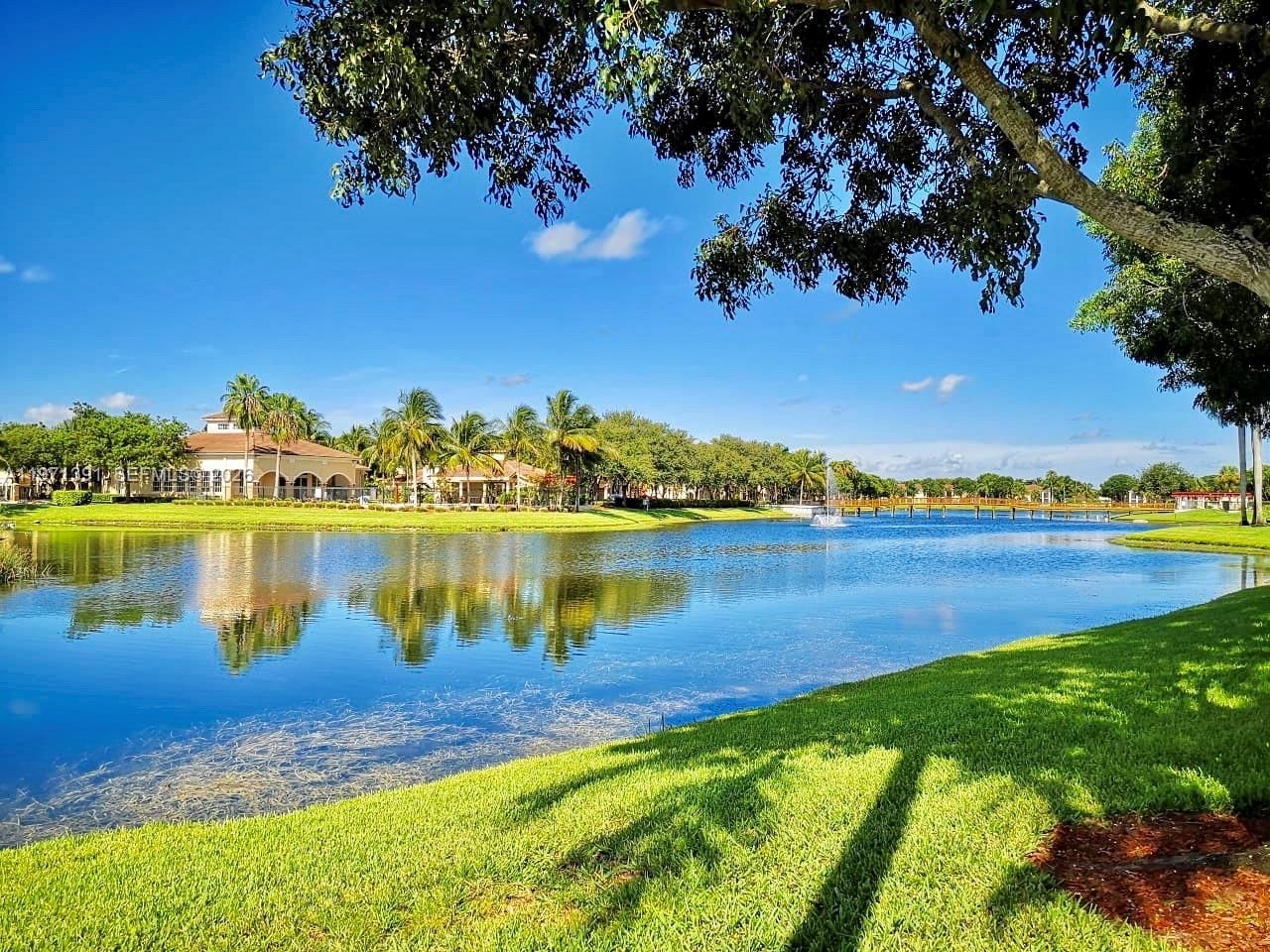 2517 Centergate Dr, Unit 203, Miramar, FL 33025 Photo