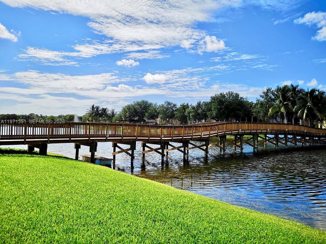 2517 Centergate Dr, Unit 203, Miramar, FL 33025 Photo